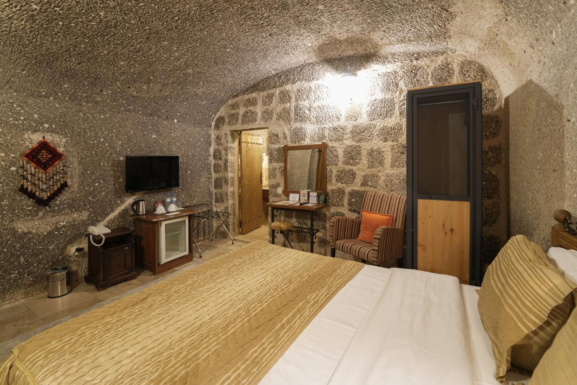 Tekkaya Cave 2*